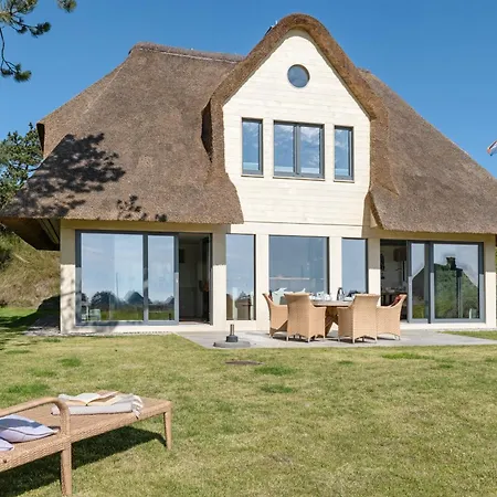 Lotte Holiday home *
