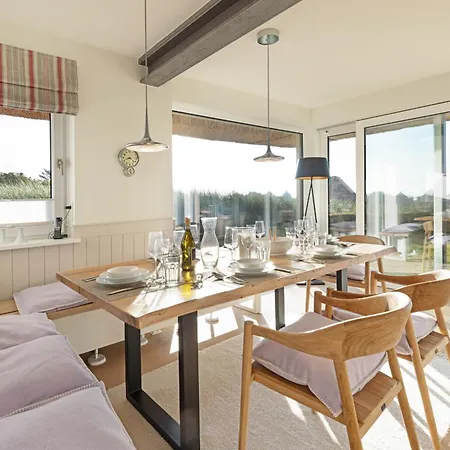 Lotte Holiday home